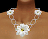xo}Pretty daisy necklace
