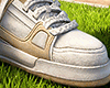 ♛ Chaotic Kicks Beige.