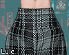 LC. E' Plaid Skirt.