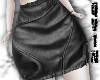 𝔔𝔮. b1ack skirt