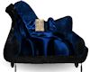 blu/blk reading couch