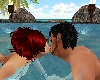 Underwater lovers kises