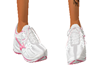 zapatillas blanca y rosa