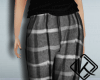 !A checkered capri pants