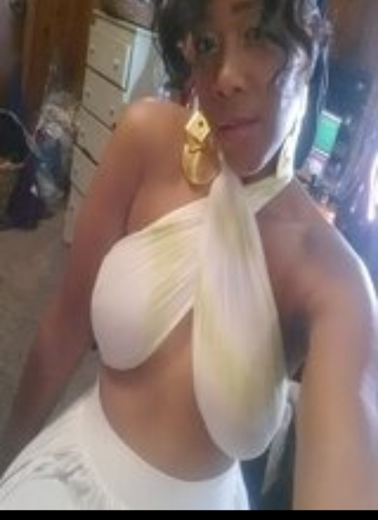 Guest_MsHoneyBunz