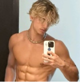 Lukezz
