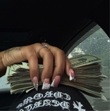 Guest_queenRoyalFam1