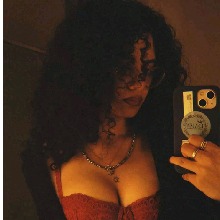 Guest_laraaa02