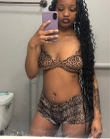 emoni2wet