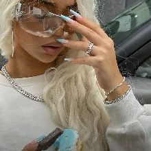 Guest_CarolineFerreira5