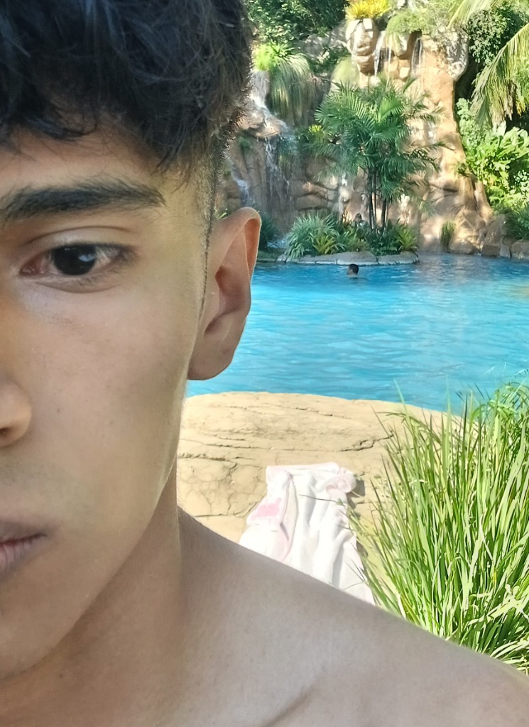 Guest_Carloxxx77